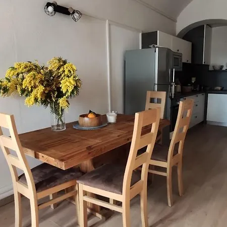 Superbe 2 Pieces A 2 Pas De La Plage,dans La Vieille Apartment