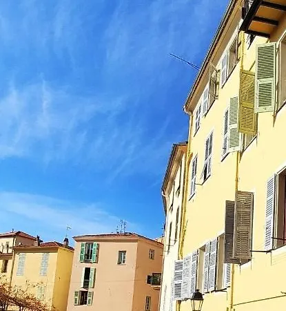 Superbe 2 Pieces A 2 Pas De La Plage,dans La Vieille Apartment *